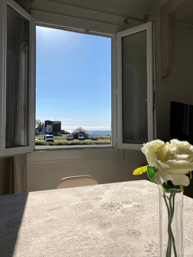 Magnifique Appartement Devant La Plage プロプリアノ エクステリア 写真